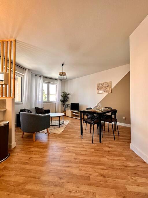 Villeurbanne • T2 Fraternite • Hostisy Екстер'єр фото